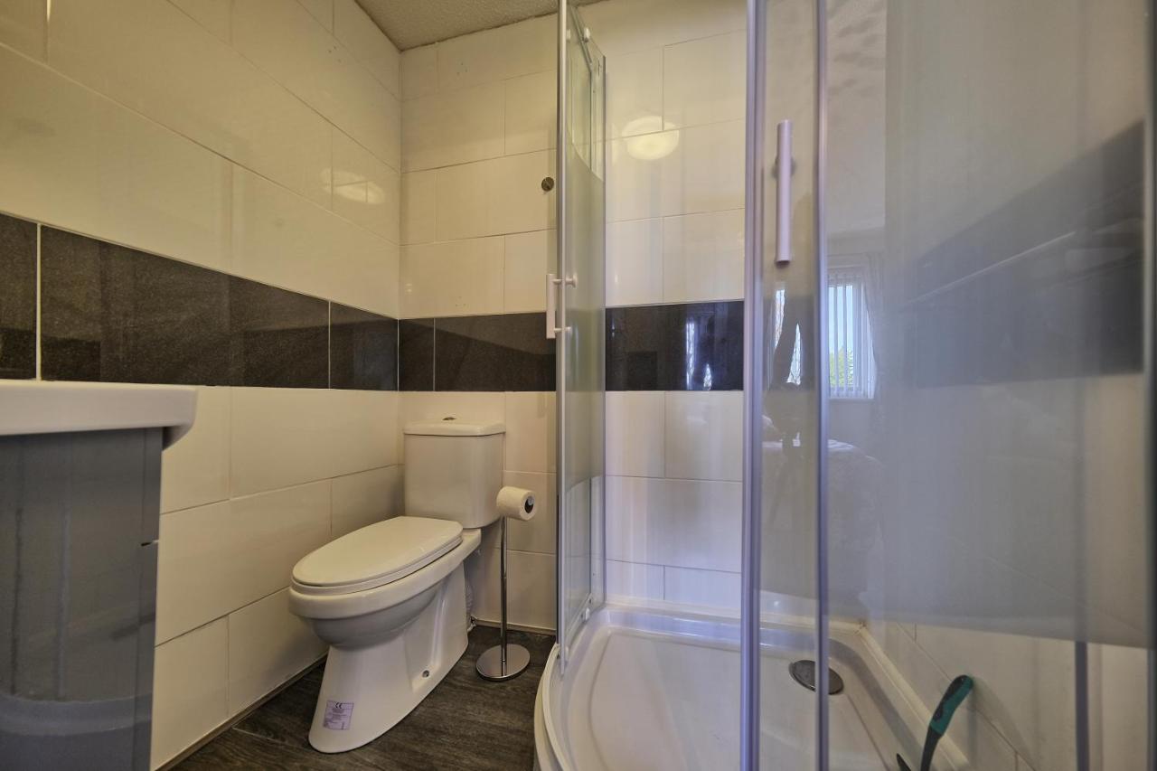 Upton Village Guest House 버컨헤드 외부 사진