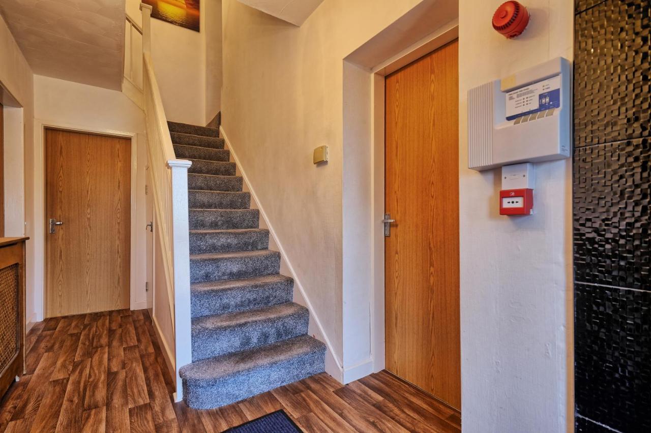 Upton Village Guest House 버컨헤드 외부 사진