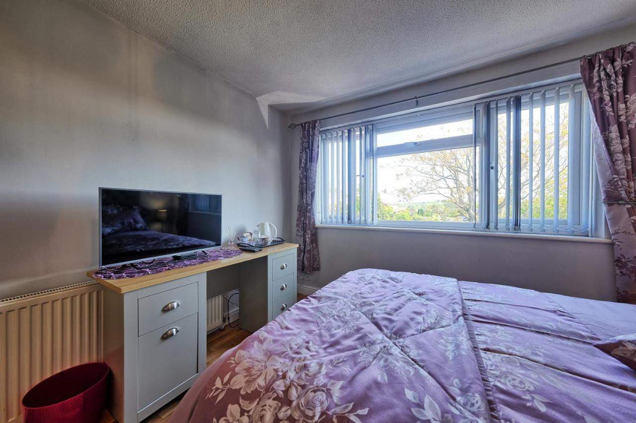 Upton Village Guest House 버컨헤드 외부 사진